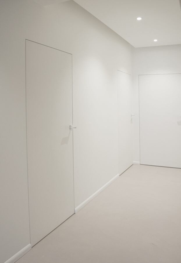 Peidetud raamiga uks Sara Plus Nuovo