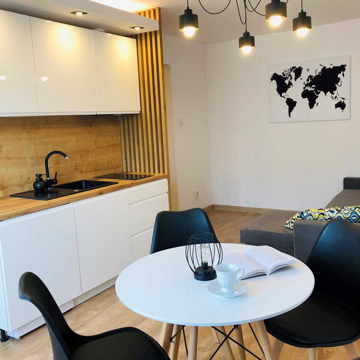 Akustiline ribistik seinapaneel viltpaneeliga 16 erineva värviga 20x300x2750