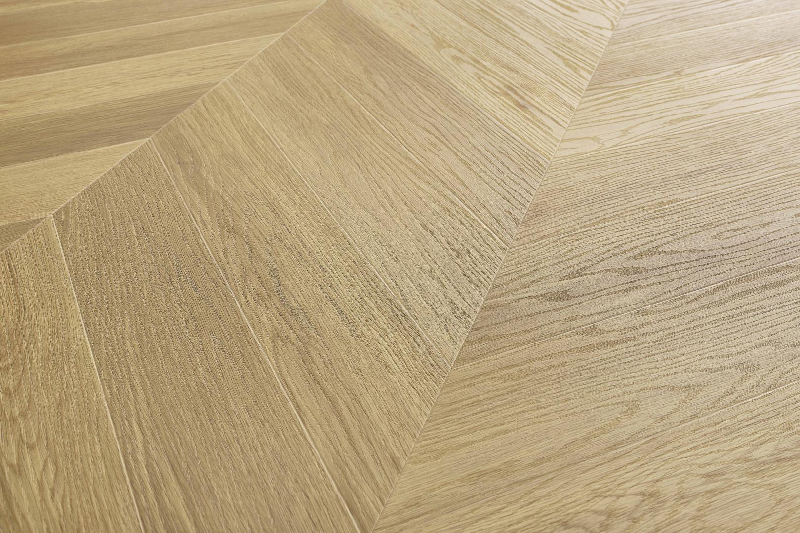 Amaron Chevron Menor tamm 5mm 0.55mm LVT klickiga